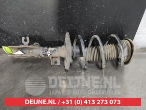 Gebruikte Mac Phersonpoot links-voor Mazda 3 (BM/BN) 1.5 Skyactiv-G 100 16V Prijs € 60,00 Margeregeling aangeboden door V.Deijne Jap.Auto-onderdelen BV