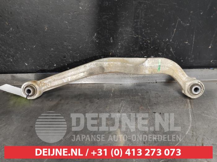 Nissan Qashqai Querlenker links hinten O562387