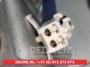 Mazda Demio Scheibenwischermotor hinten O300954 foto 4