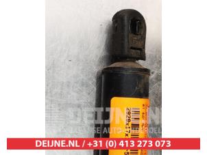 Hyundai Trajet Rear gas strut, right O294679 photo 2