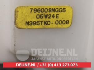 Honda Civic Heater control panel O306138 photo 4