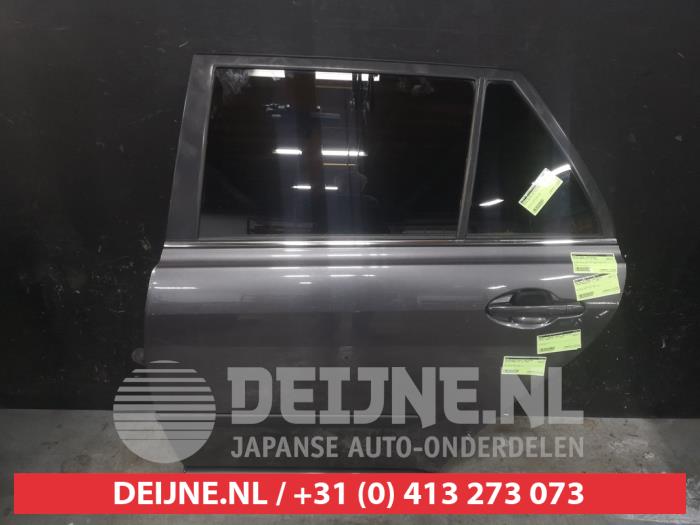 Toyota Avensis Rear door 4-door, left O562558