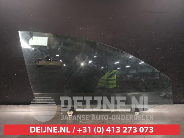 Toyota Avensis Door window 4-door, front right O562574