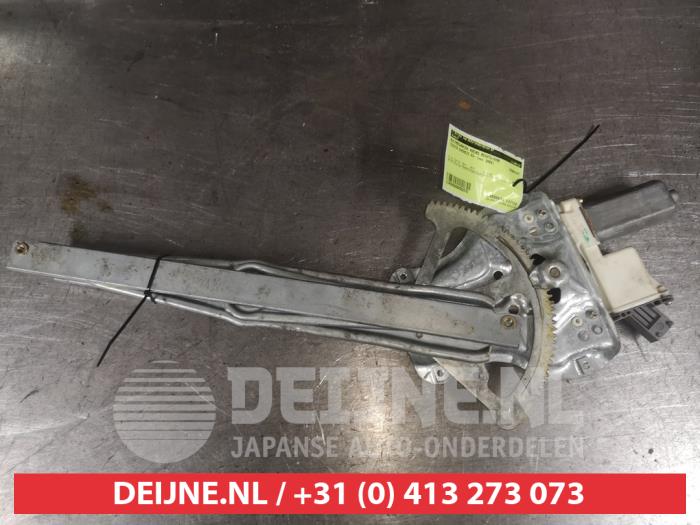 Toyota Avensis Window mechanism 4-door, front right O562576