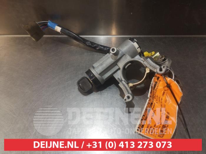 Hyundai Lantra Ignition lock + key O334887
