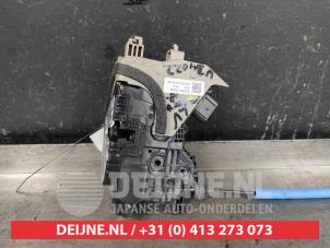 Kia Pro Ceed Deurslot Mechaniek 4Deurs links-voor O562648 foto 2