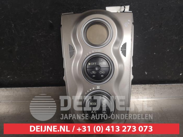 Toyota Yaris Heater control panel O562669