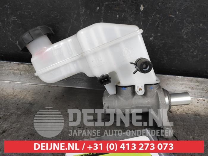 Gebruikte Hoofdremcilinder Hyundai i10 1.0 12V Prijs op aanvraag aangeboden door V.Deijne Jap.Auto-onderdelen BV