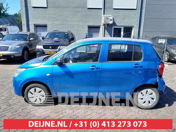 Suzuki Celerio Portierruit 4Deurs links-achter O562774