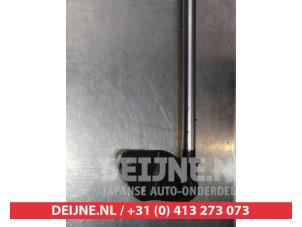 Daihatsu Gran Move Gasdemper rechts-achter O295325 foto 3