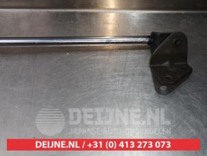 Daihatsu Gran Move Gasdemper rechts-achter O295320 foto 3