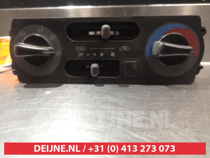 Daihatsu Sirion Kachel Bedieningspaneel O306167