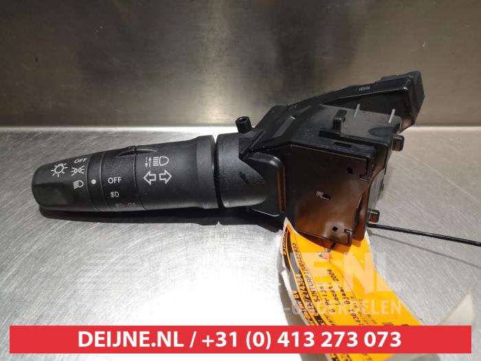 Nissan Primera Licht Schalter O306782