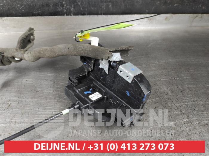 Nissan Juke Türschlossmechanik 4-türig links vorne O562953