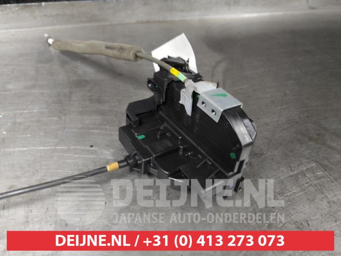 Nissan Juke Türschlossmechanik 4-türig links hinten O562957