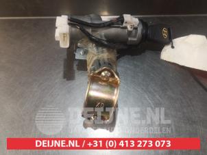 Hyundai Getz Ignition lock + key O334838 photo 3
