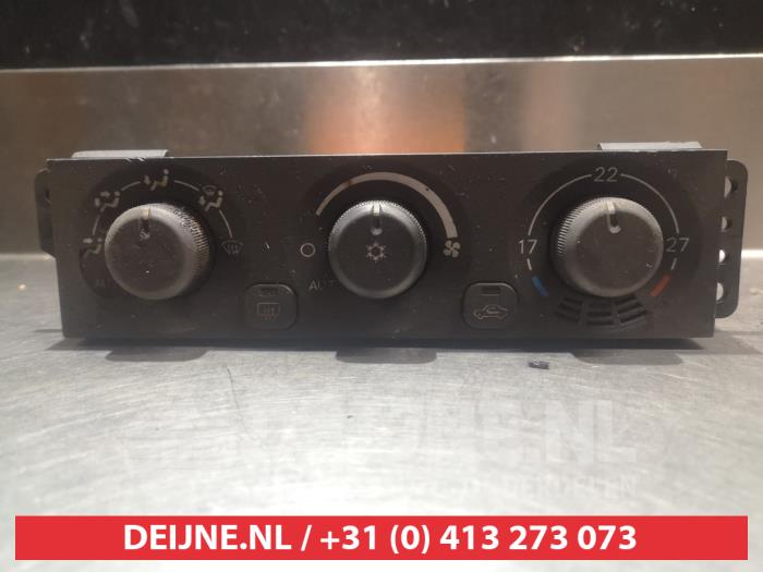 Mitsubishi Pajero Kachel Bedieningspaneel O306049