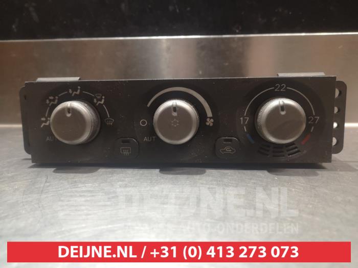 Mitsubishi Pajero Heater control panel O306052