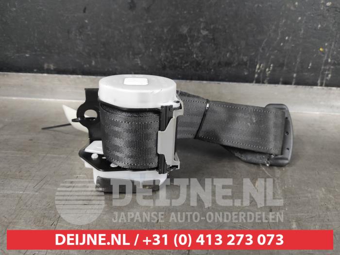 Mazda 2 Veiligheidsgordel midden-achter O563043
