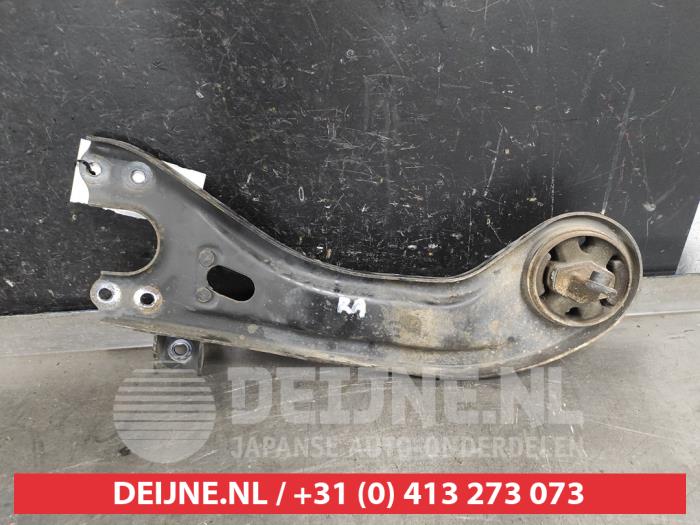 Kia Sorento Rear wishbone, right O563176