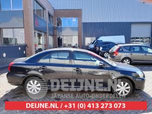 Gebruikte Deurruit 4Deurs rechts-achter Toyota Avensis (T25/B1B) 1.6 16V VVT-i Prijs € 35,00 Margeregeling aangeboden door V.Deijne Jap.Auto-onderdelen BV