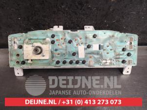 Nissan Terrano Kilometerteller KM O304417 foto 2