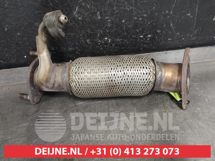 Gebruikte Uitlaat voorpijp Kia Sorento Prijs € 25,00 Margeregeling aangeboden door V.Deijne Jap.Auto-onderdelen BV