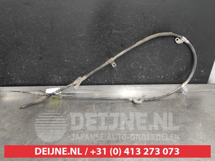 Gebruikte Handrem Kabel Kia Sorento Prijs € 35,00 Margeregeling aangeboden door V.Deijne Jap.Auto-onderdelen BV