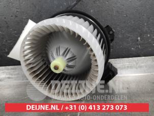 Toyota Yaris Kachel Ventilatiemotor O563296 foto 2