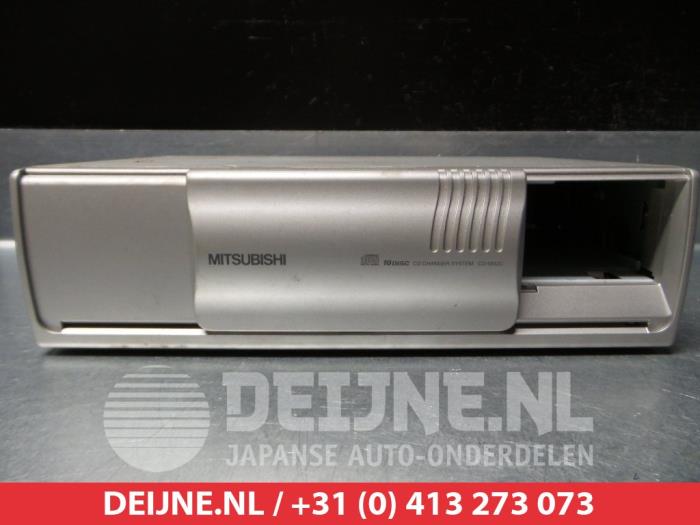 Mitsubishi L200 CD Wechsler O313665