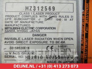 Mitsubishi L200 CD Wechsler O313665 foto 3