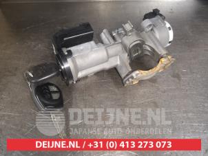 Suzuki Celerio Ignition lock + key O563498 photo 2