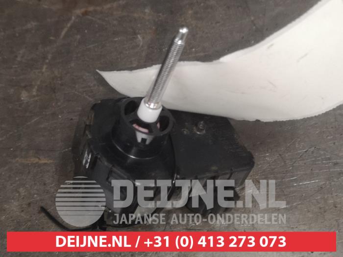 Suzuki Celerio Koplampmotor O563508
