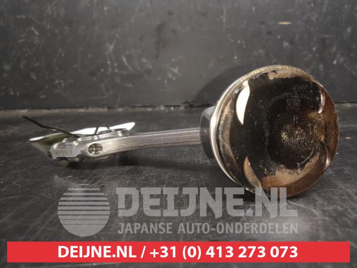 Gebruikte Zuiger Hyundai Tucson (NX) 1.6 T-GDI HEV Prijs € 50,00 Margeregeling aangeboden door V.Deijne Jap.Auto-onderdelen BV