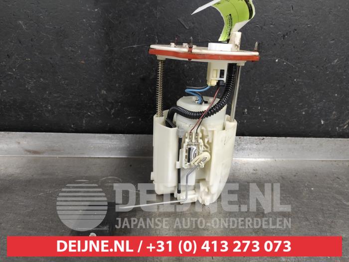 Gebruikte Tank element Pomp Mazda 5 (CR19) 2.0i 16V Prijs € 40,00 Margeregeling aangeboden door V.Deijne Jap.Auto-onderdelen BV