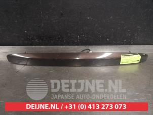 Gebruikte Handgreep Achterklep Suzuki SX4 (EY/GY) 1.6 16V 4x2 Prijs € 50,00 Margeregeling aangeboden door V.Deijne Jap.Auto-onderdelen BV