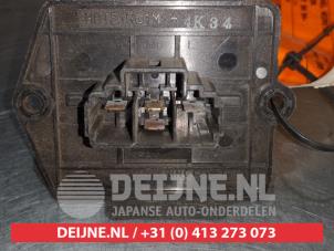 Mazda 323F Heizung Widerstand O367811 foto 3