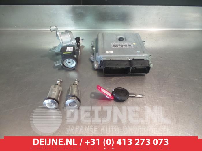 Mitsubishi Colt Kontaktslot+Sleutel O335571