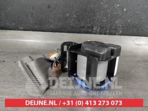 Chevrolet Nubira Rear seatbelt, right O563715 photo 2