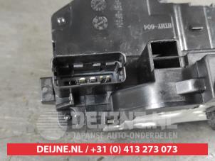 Hyundai Santafe Deurslot Mechaniek 4Deurs rechts-voor O9990008338 foto 4