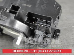 Hyundai Santafe Deurslot Mechaniek 4Deurs links-achter O9990008339 foto 4