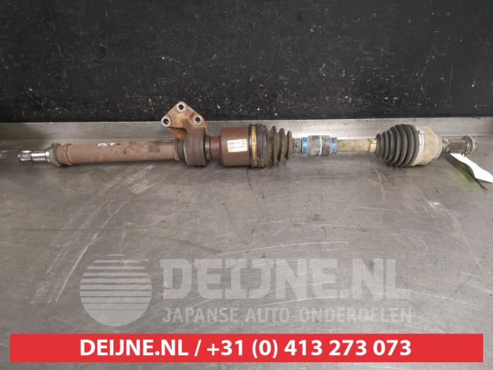 Mazda 3 Aandrijfas rechts-voor O564038