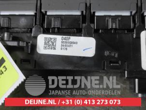 Hyundai I20 Seat heating switch O564121 photo 3