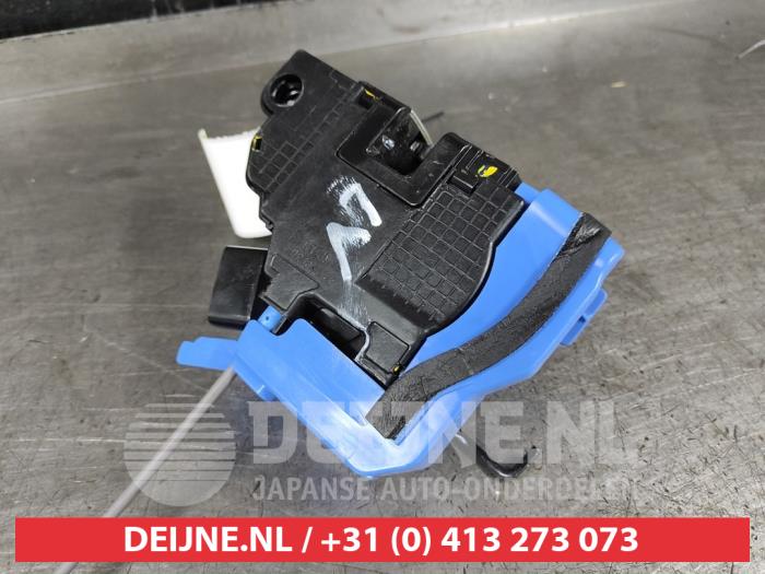 Hyundai I20 Türschlossmechanik 4-türig links vorne O564170