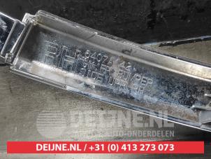Mitsubishi Outlander Bumperlijst rechts-voor O564202 foto 3