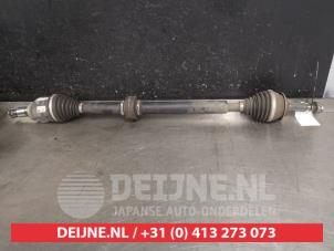 Gebruikte Homokineetas rechts-voor Toyota Prius Plus (ZVW4) 1.8 Hybrid 16V Prijs € 100,00 Margeregeling aangeboden door V.Deijne Jap.Auto-onderdelen BV