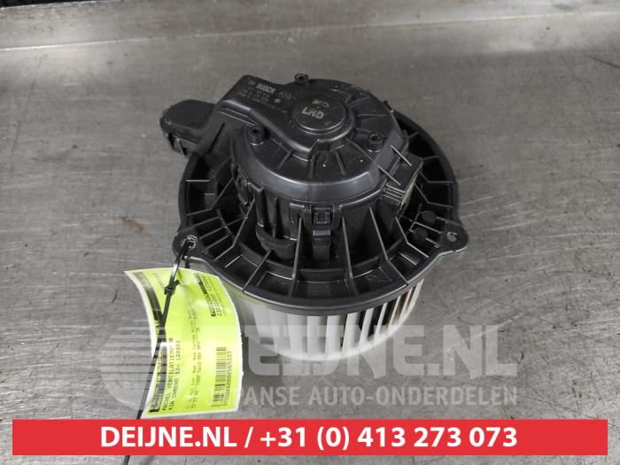 Kia Carens Kachel Ventilatiemotor O565333