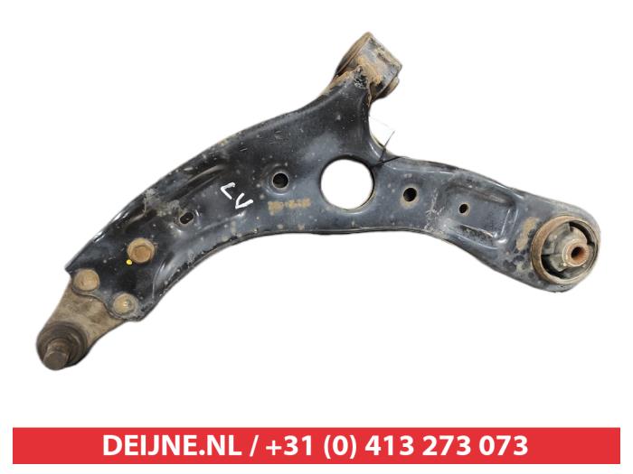 Kia Carens Draagarm onder links-voor O565380