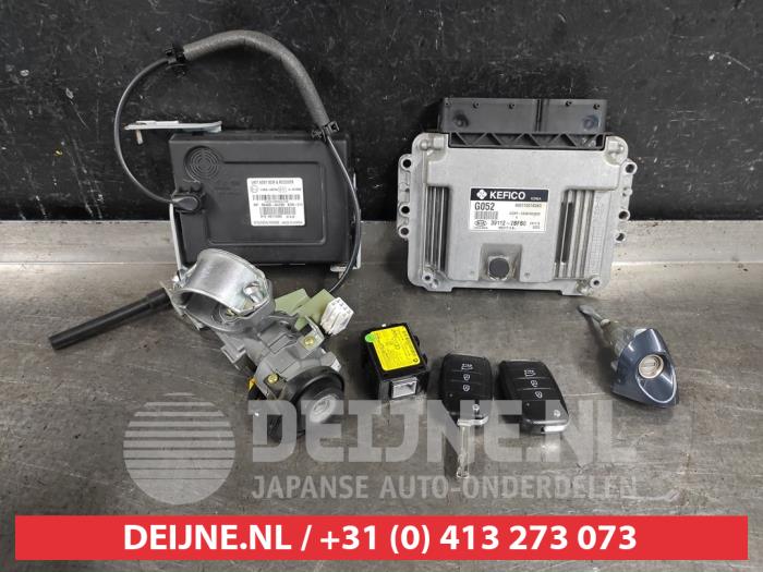 Kia Carens Slotenset Cilinder (compleet) O565391