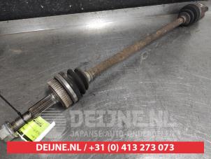 Gebruikte Steekas links-achter Nissan Qashqai (J10) 2.0 dCi 4x4 Prijs € 100,00 Margeregeling aangeboden door V.Deijne Jap.Auto-onderdelen BV